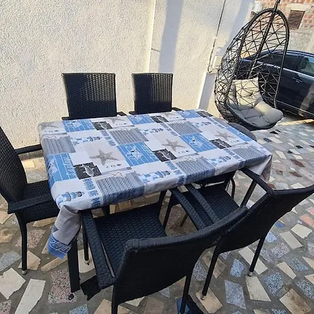 Lana, 40 Metara Do Mora, Appartement Seline