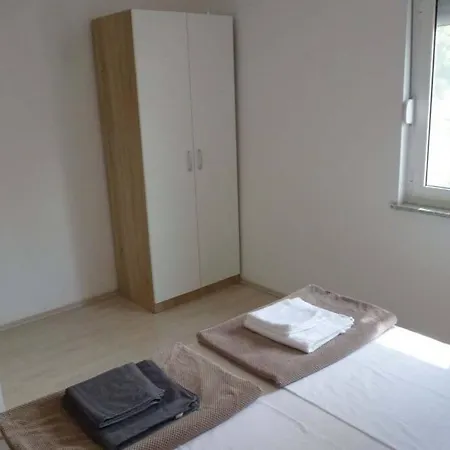 Appartement Lana, 40 Metara Do Mora,