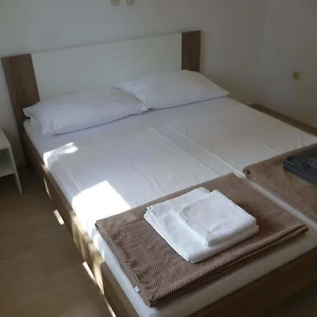 Lana, 40 Metara Do Mora, Appartement