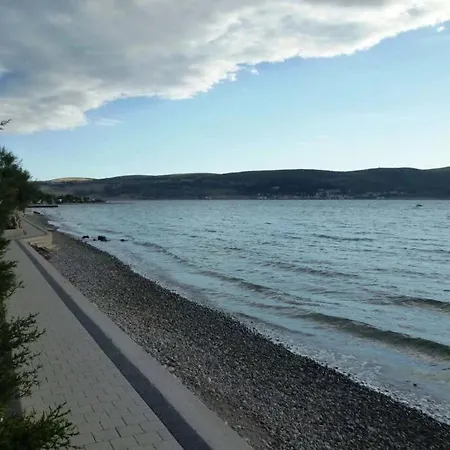 Appartement Lana, 40 Metara Do Mora, Seline