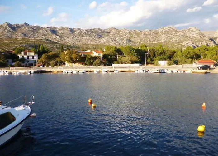 Apartmán Lana, 40 Metara Do Mora, *